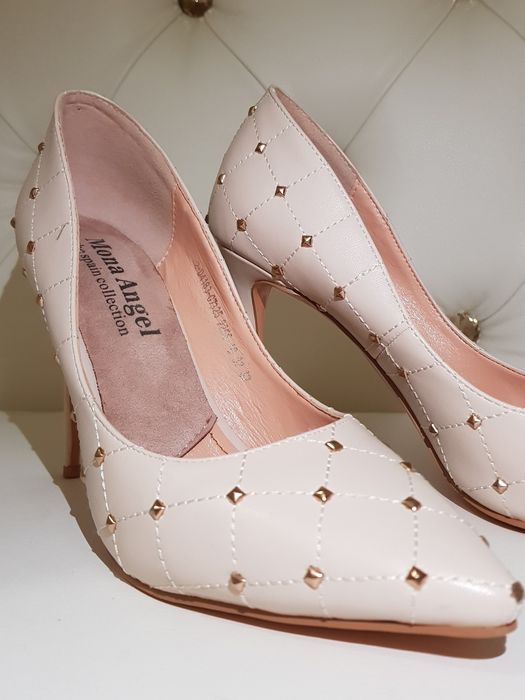 Продам туфли женскую