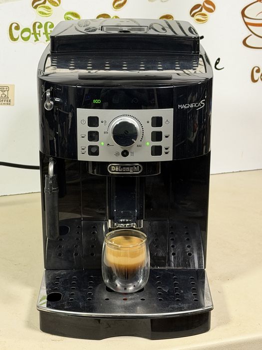 Кафемашина кафе автомат delonghi magnifica S с гаранция