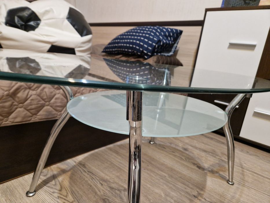 Стиклена маса  120 на 50