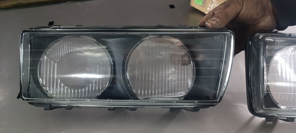 Фары на бмв Е36 новые