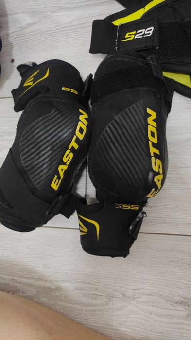 Хоккейные коньки и экипировка