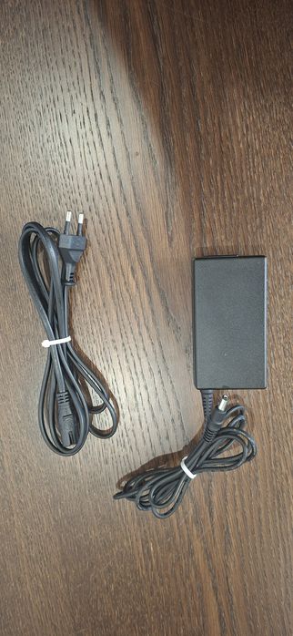 Волан Logitech G29 със скоростен лост и педали