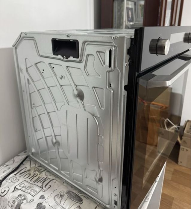 Духовка встраиваемая в отличном состоянии