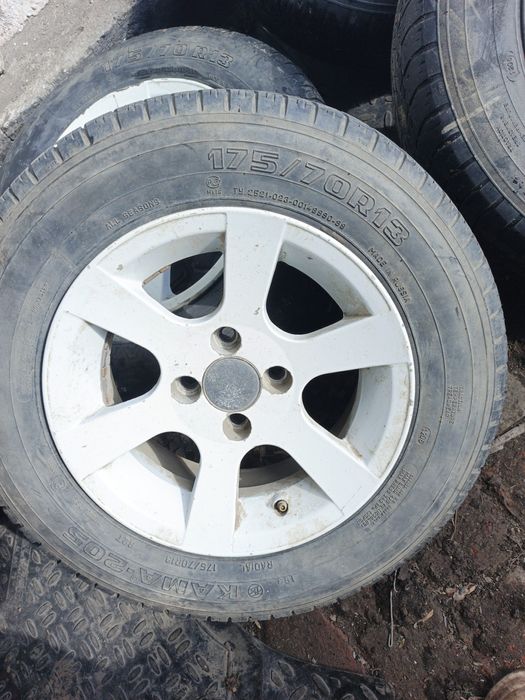 Продам колеса лето  с дисками