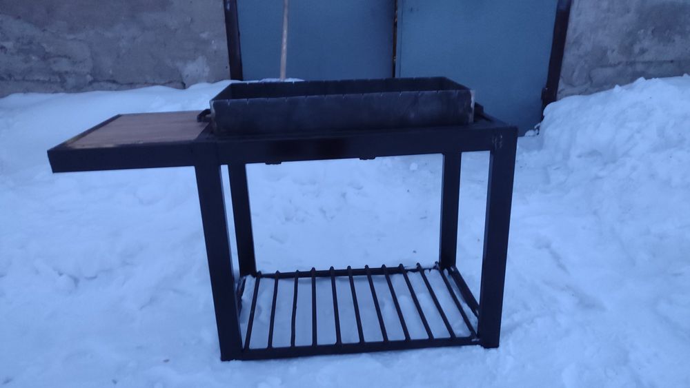 мангал со столиком