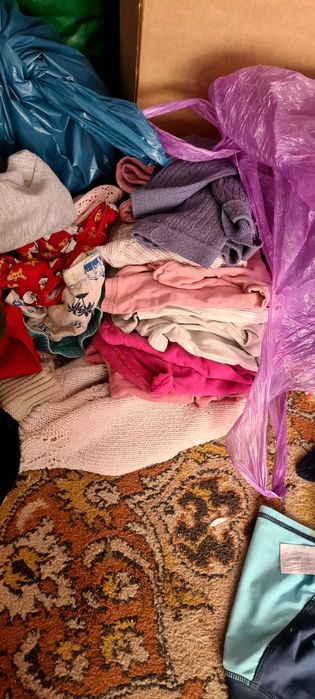 Hainute si incaltaminte pentru copii de la 0 luni pana la 6 ani.