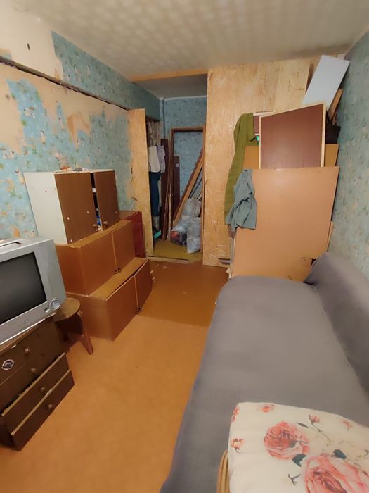 Продам 2 х комн. 2-20,  2 этаж.