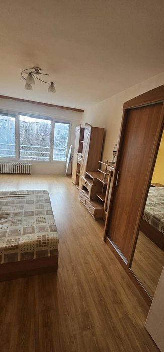 Тристаен апартамент в Люлин 3