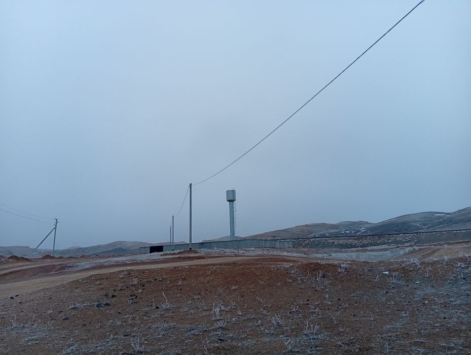 Дом в селе с участками.