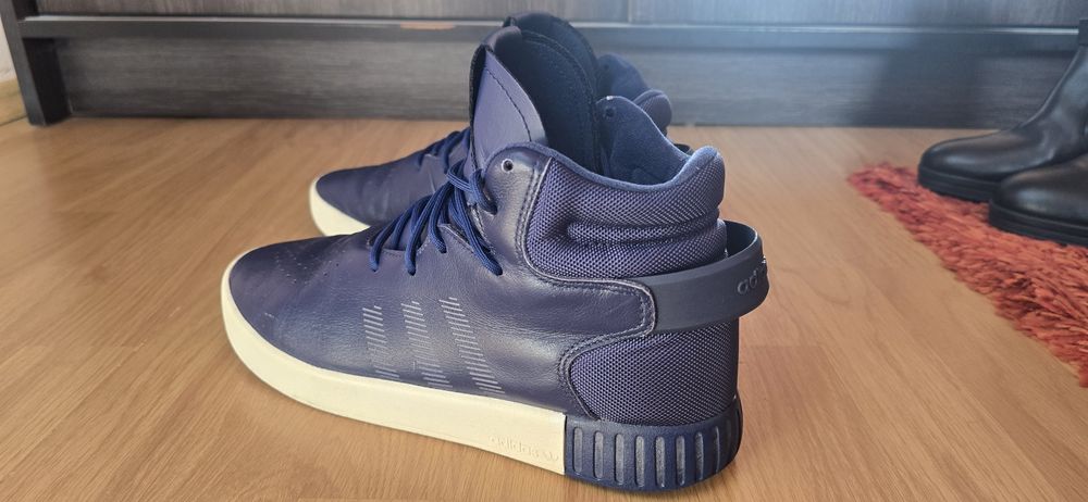 Adidas Tubular Invader 43
