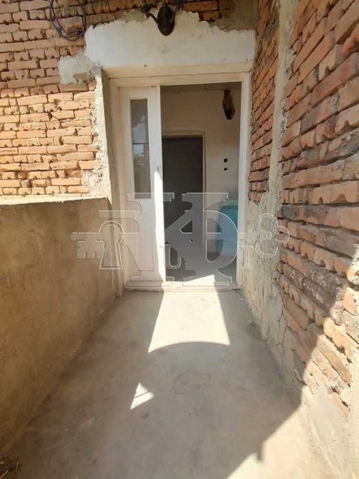 Продава се Къща в Генерал Тошево - 71 кв.м за 456 €/кв.м - Снимка #2