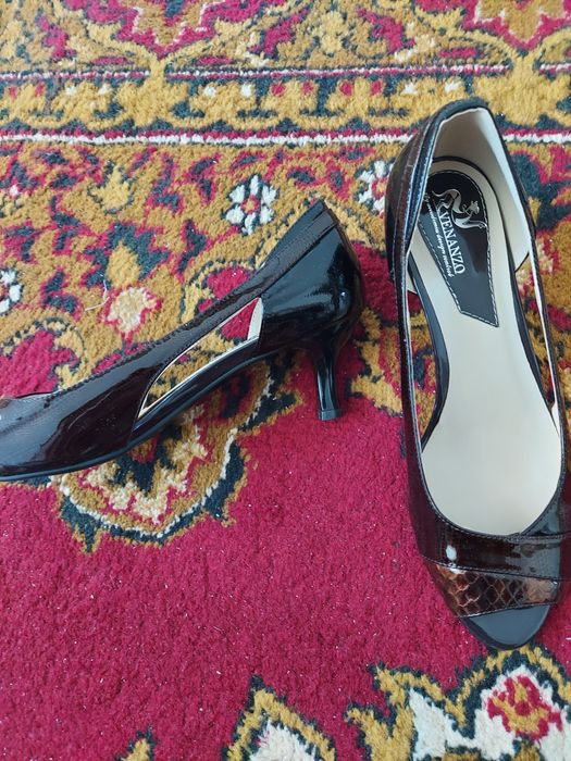 Туфли 2 пары.  Размер 38.