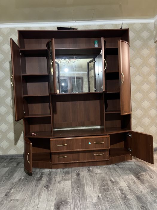 Шифонер бонусқа тумбочка и сандыұ