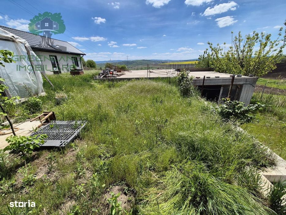 TEREN intravilan 500mp cu autorizatie+fundatie casa+anexa, Miroslava