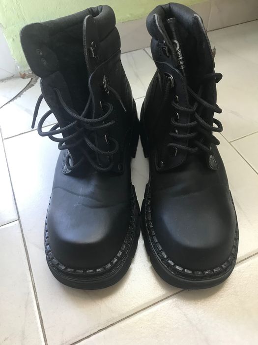 Нови черни ботуши- 40-ти номер