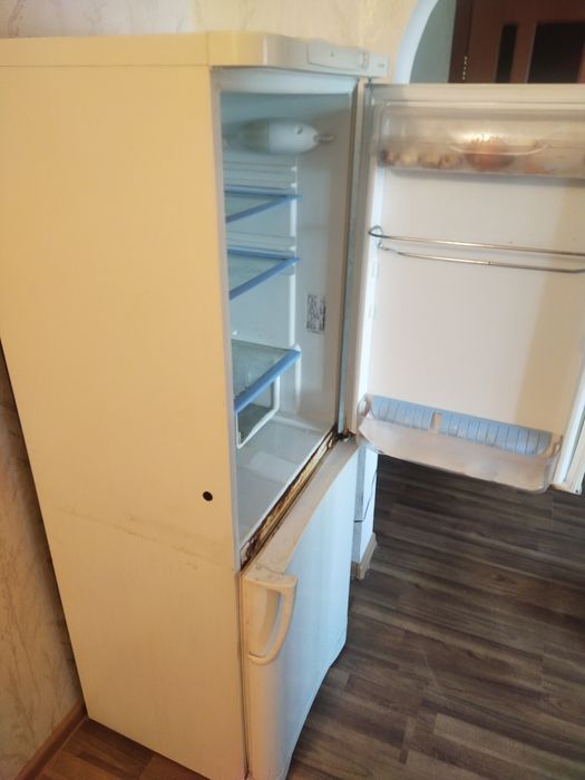 Холодильник Индезит