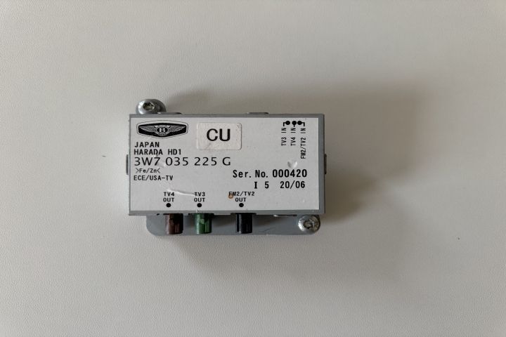 Amplificator antena  3W7035225G Bentley Continental