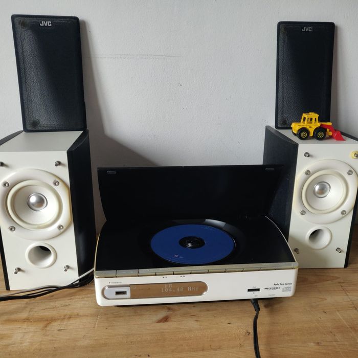 Pick up /amplificator/boxe/cd player /JVC/Dual DT 210 preamplificat