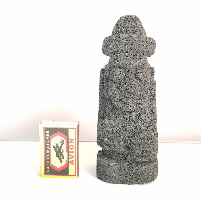 Харыбан из вулканической массы острова Чеджу (Южная Корея)