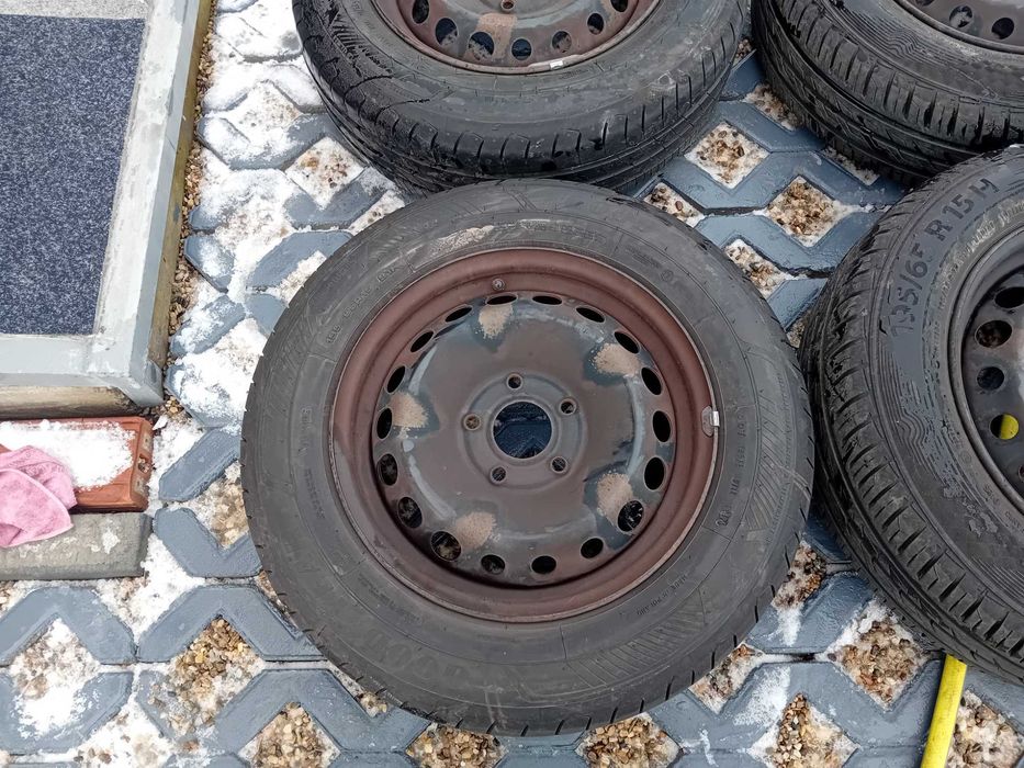 Roti vara Megane 3 , 5x114,3 R15 , anvelope 195 65 15 ca noi .