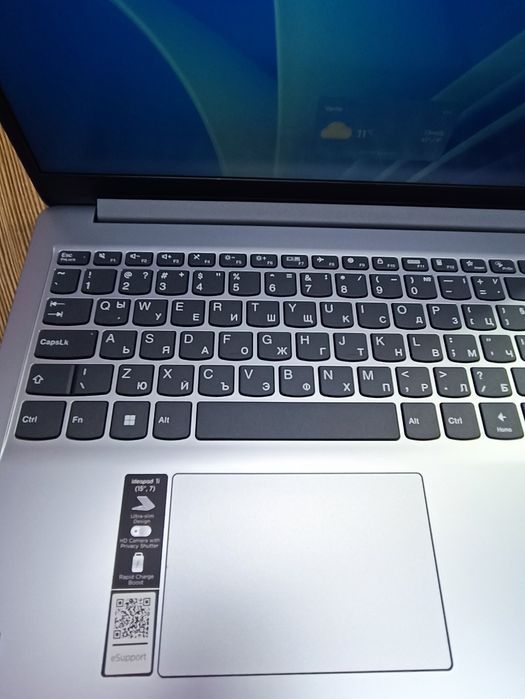 Lenovo IdeaPad 1i