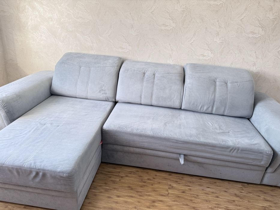 Продам диван срочно самовывоз