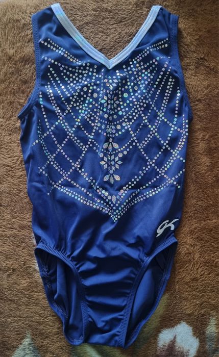 Costum gimnastica