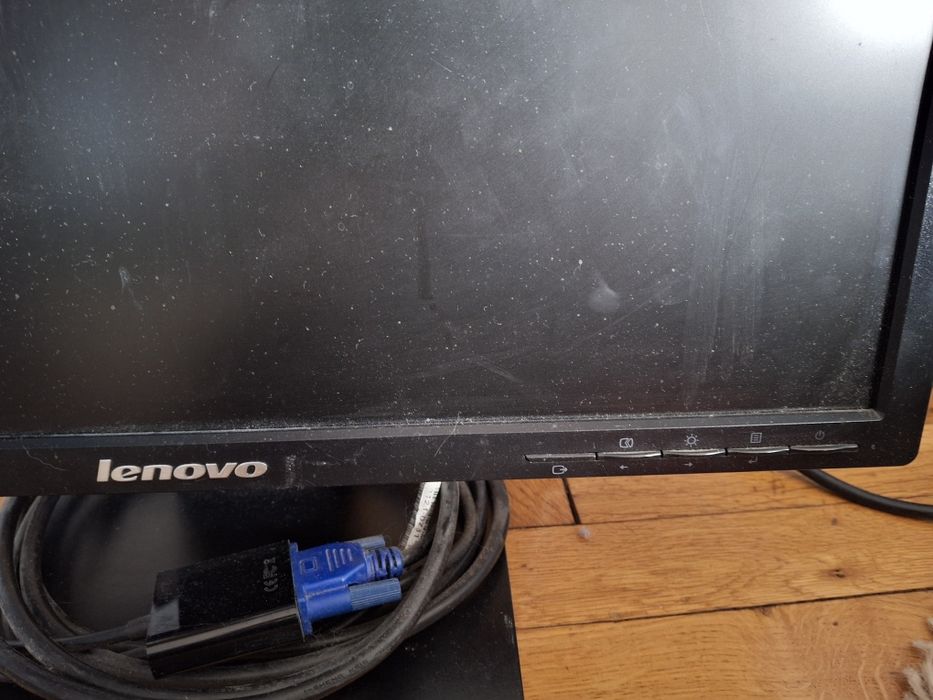 Монитор за компютър Lenovo 19"