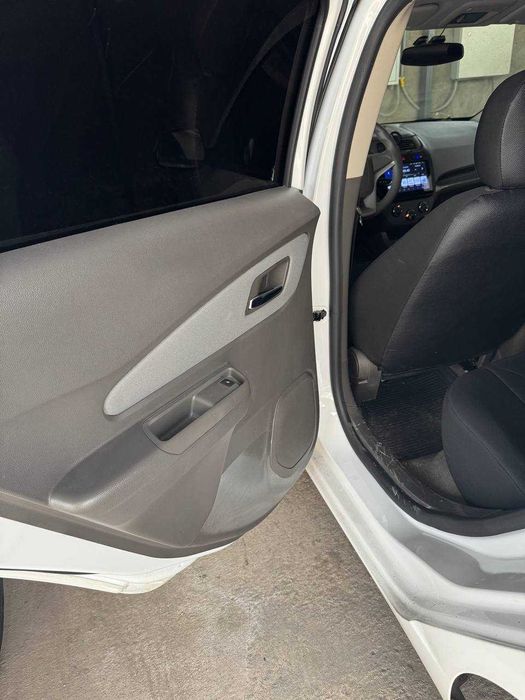 Кобальт / Cobalt 2024 автомат/белый/20тыс пробег/чистая