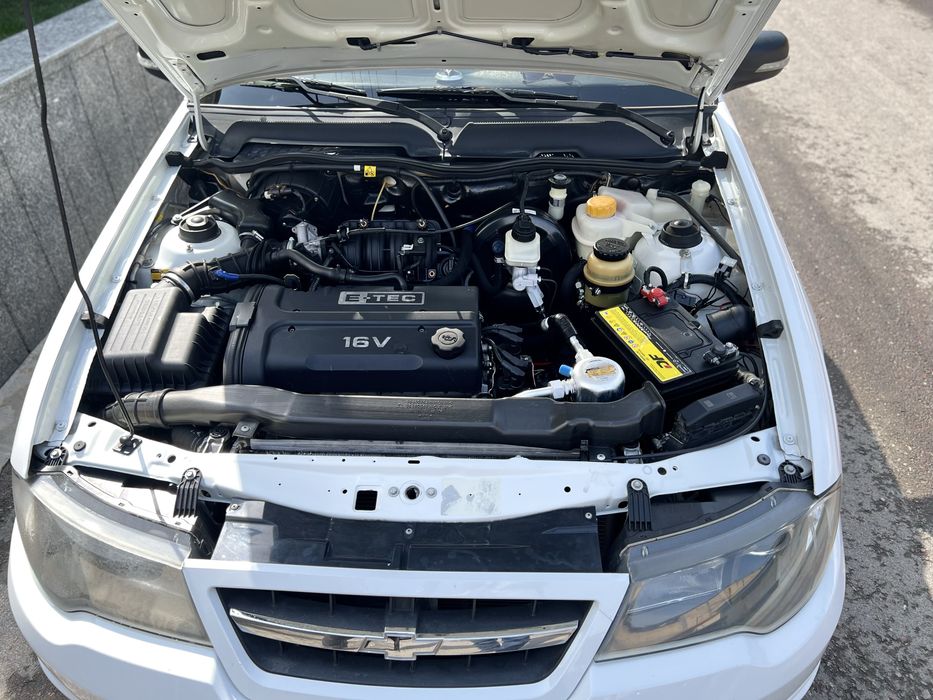 Nexia 2.    1,6 dons zoʻr holatida kraskasi toza gaz qoyilmagan