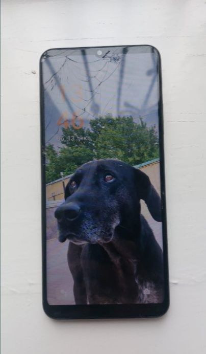 Продам телефон срочно!!