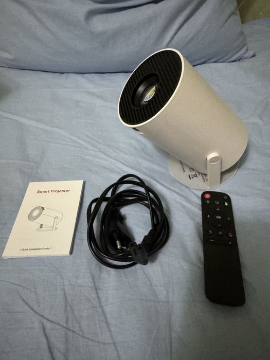LED Projector — яъни мини проектор / мультимедиа проектор.