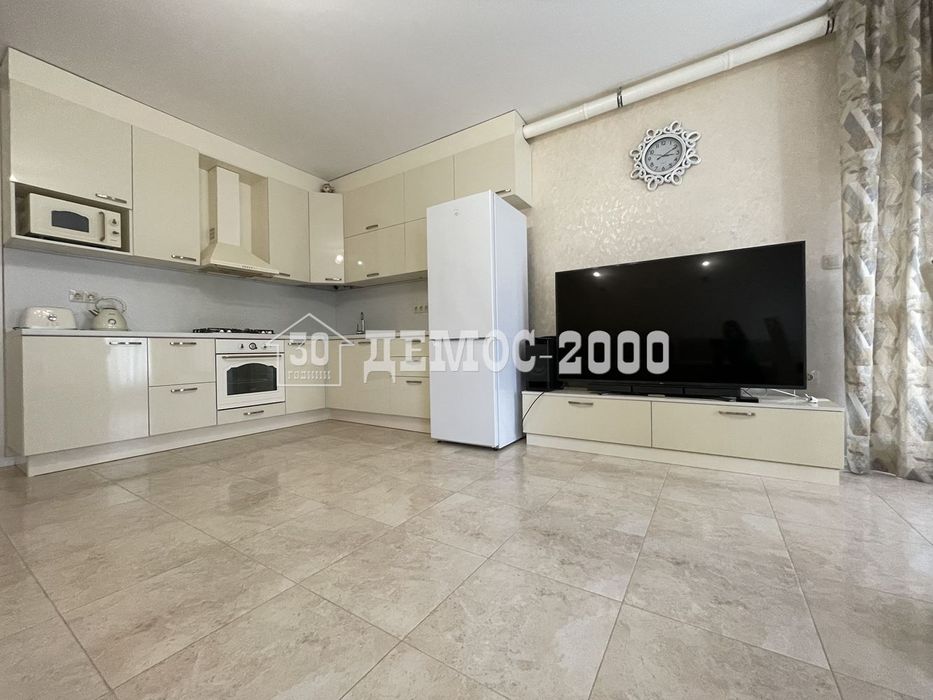 Продава се Двустаен апартамент в Варна, Бриз - 86 кв.м за 1779 €/кв.м - Снимка #2
