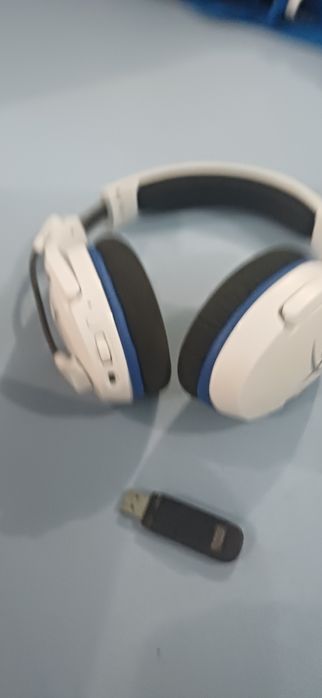 Vamd casti gamimg Hyperx.