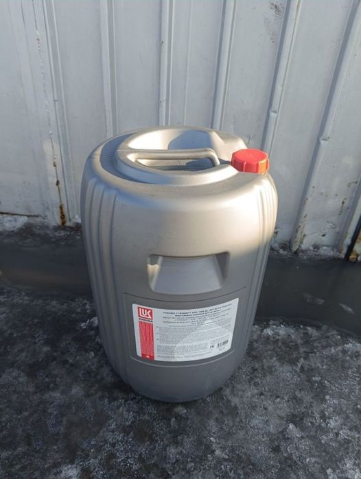 Продам канистру 50 литров
