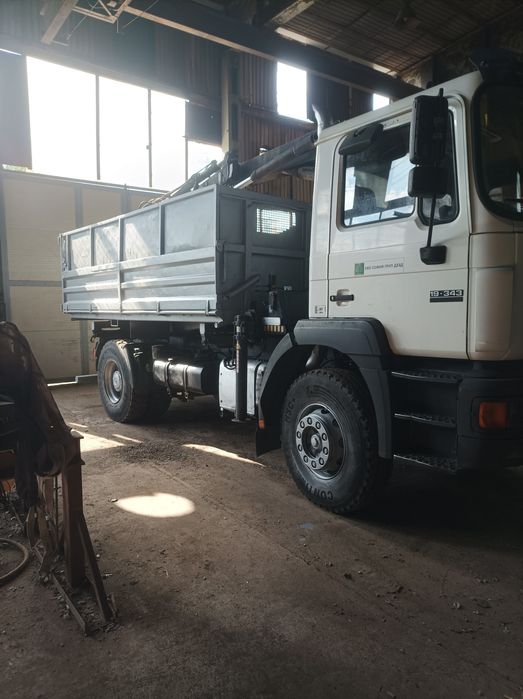 Контейнери за строителни и битови отпадъци. Предлагаме също товарене .