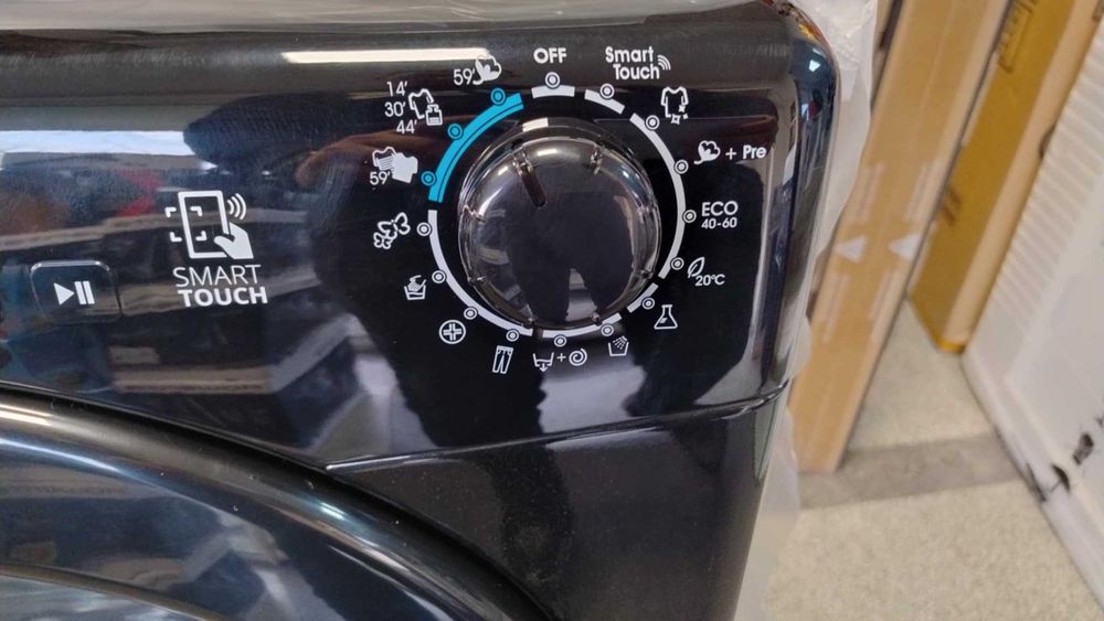 Пералня машина Candy-Кенди 10 кг 1200 об/мин Easy EY Черен-Черна