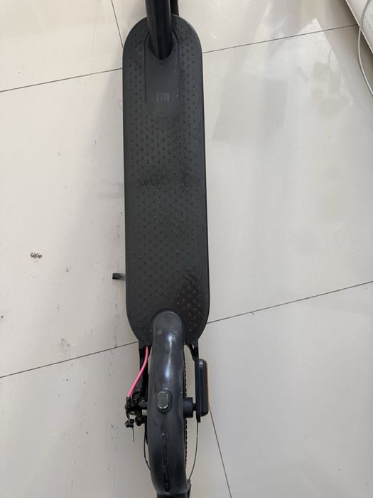 Xiomi Pro 2  trotineta electrica  cu incarcator si tot ce se vede la p