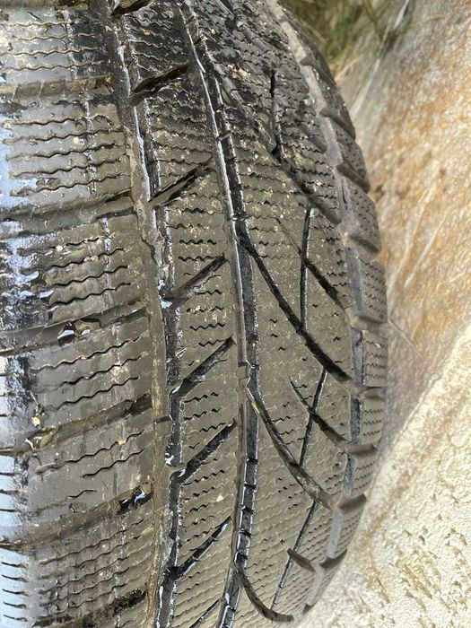 Зимни гуми 215/55/R16 Evergreen с джанти