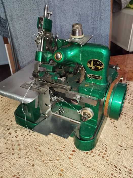 Продается оверлок