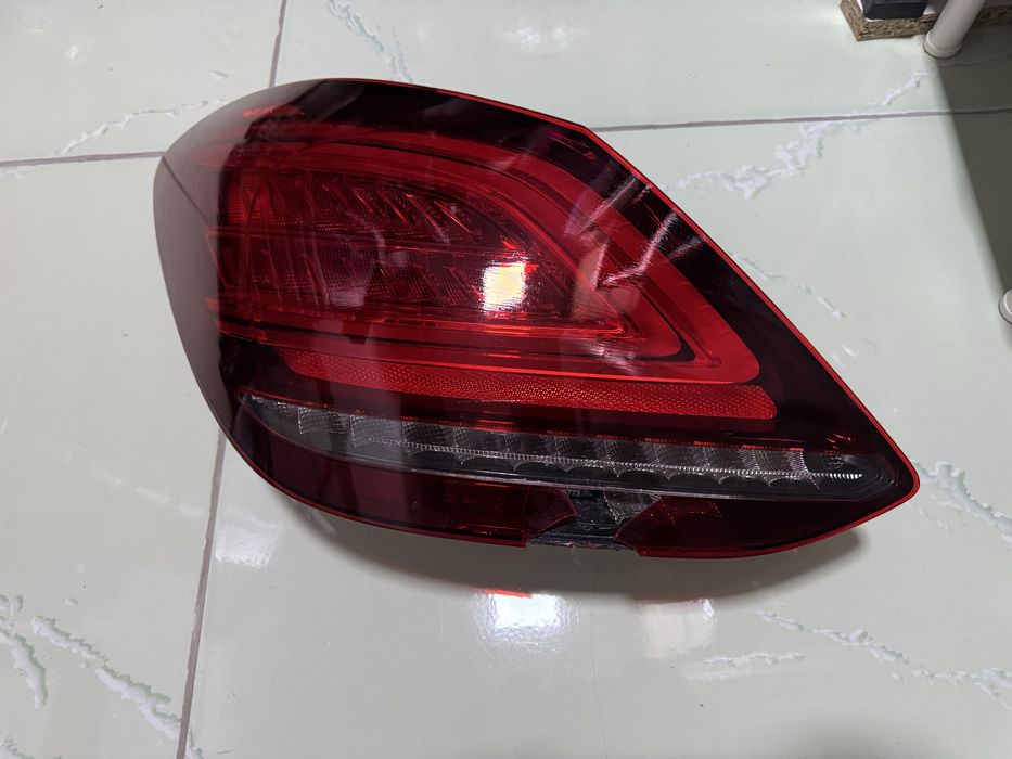 Lampa spate stanga Mercedes C Class W205 OEM COD PIESA A 205 906 45 03