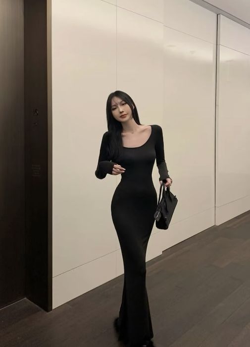 Платье черное б/у