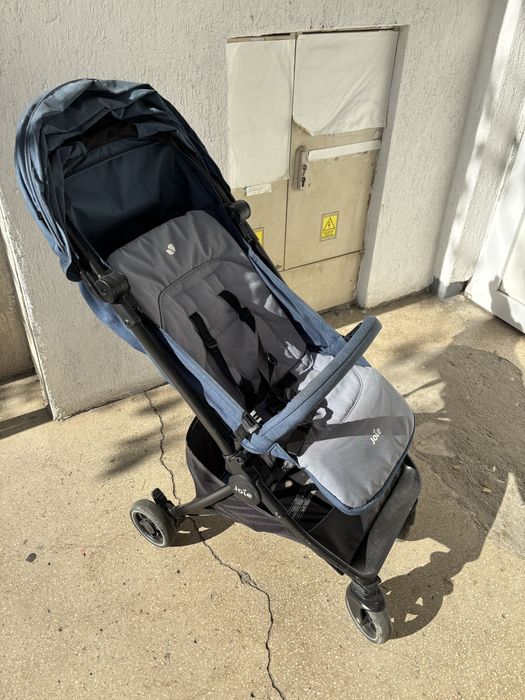 Carucior ultracompact Joie Pact ,pliabil stil troller