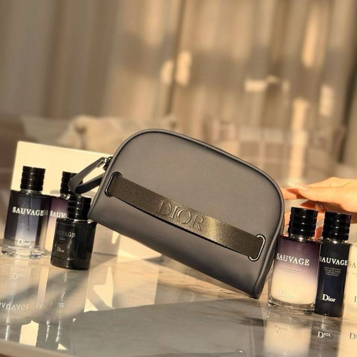 В наличии! Косметичка