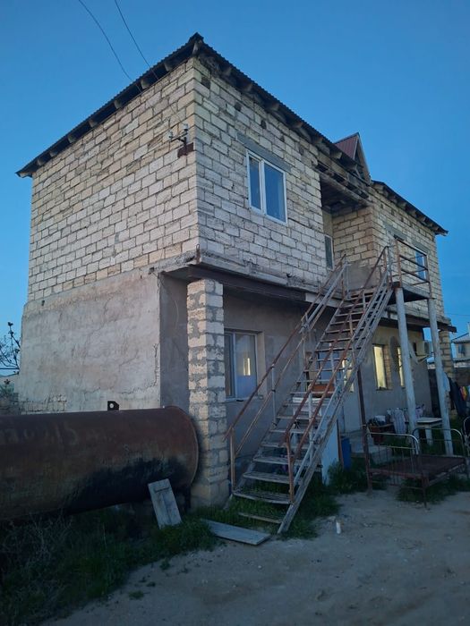 Продаётся 2х этажный дом сот Гранит