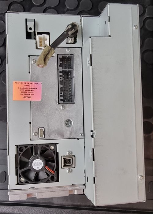 Радио с чейнджър за Гранд чероки