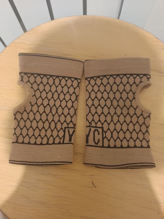 Продам суппорт на кистевой сустав