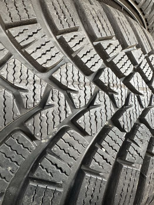 215/55/17 Falken dot21