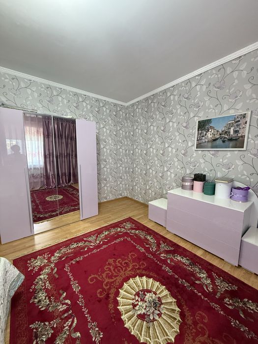 Продается Спальный гарнитур