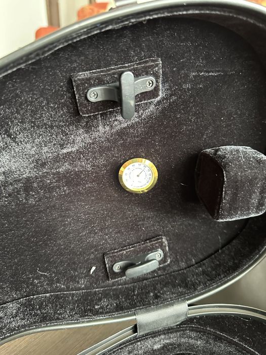 Футляр для скрипки.